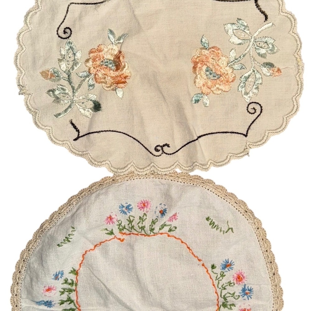Vintage Hand Embroidered Linen Doilies Set Floral Crochet Scalloped Cottagecore